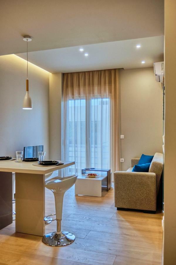 Keramikos Comfortable Apartment #1 เอเธนส์ ภายนอก รูปภาพ